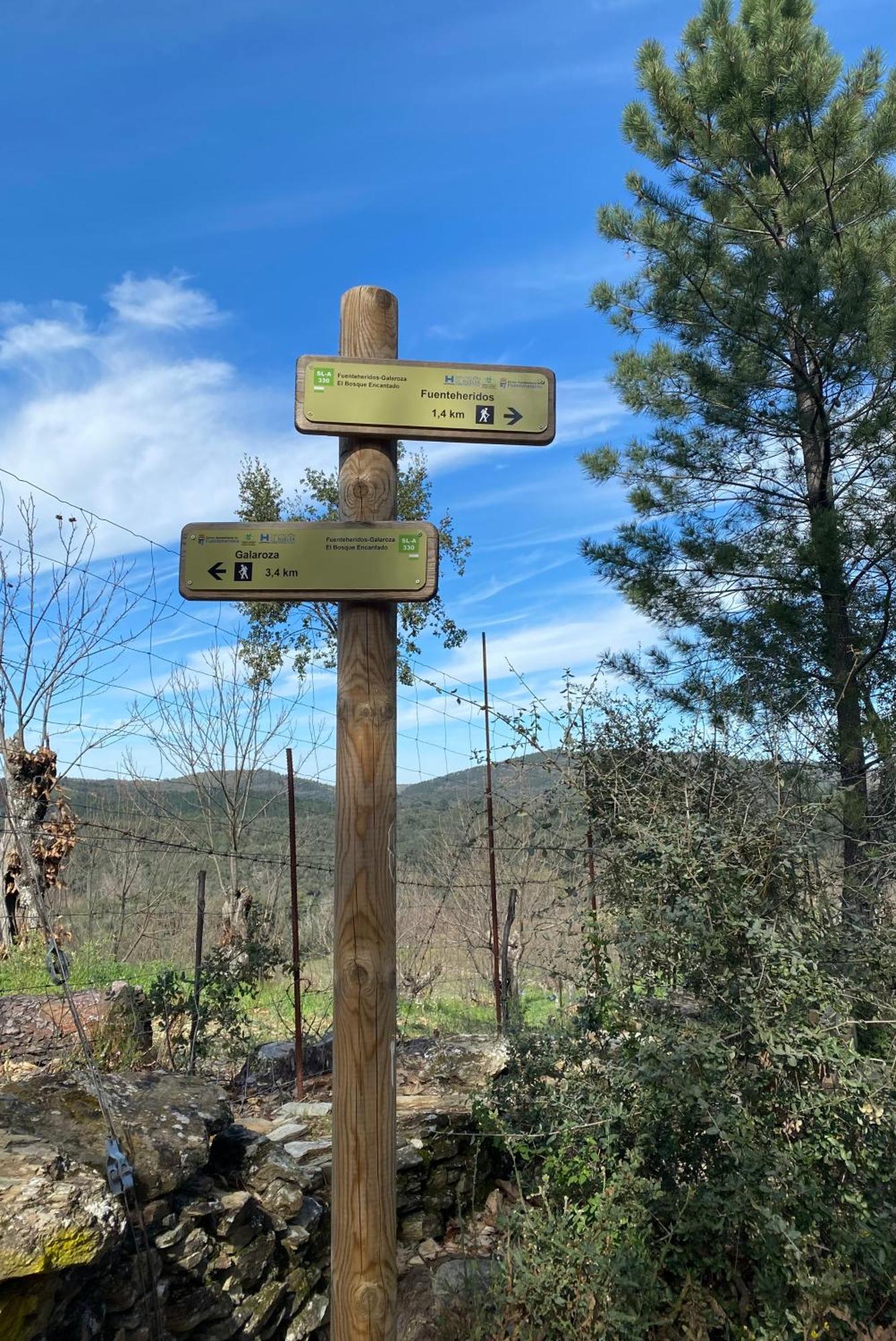 Alojamiento La Tana Fuenteheridos Extérieur photo